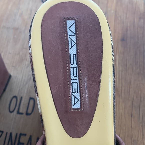 Via Spiga | Brown Suede Slip On Platform Heels 6.5 - Picture 6 of 17